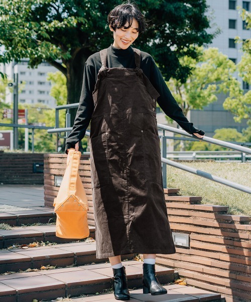 KRIFF MAYER Lady's Collection(クリフメイヤーレディースコレクション)の「【コットン100%・可愛い】コーデュロイジャンスカ(ジャンパースカート・レディース・ダークブラウン/グリーン/カラフル/ベージュ/ネイビー・MEDIUM/LARGE)」の7枚目の写真