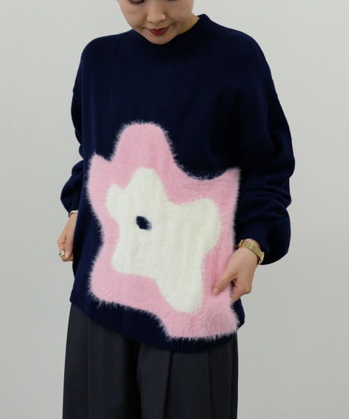 DOLLUPOOPS（ドールアップウップス）の「フラワーモチーフニットトップス（ニット/セーター・レディース・アイボリー/ピーコックグリーン系/ネイビー・38）」の3枚目の写真