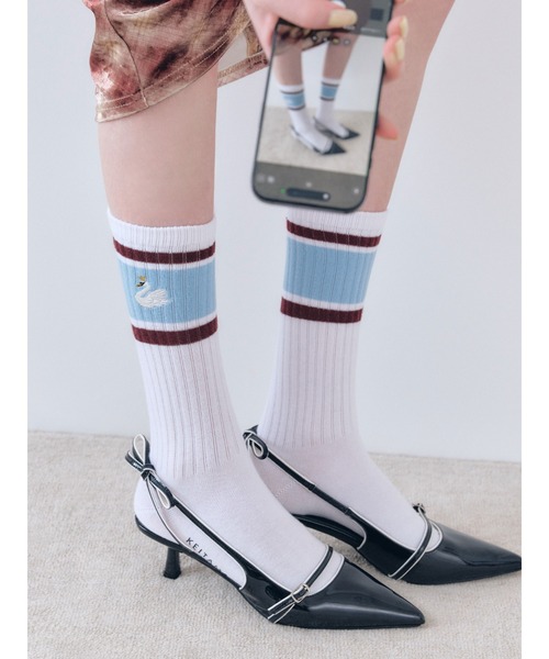 LILY BROWN（リリーブラウン）の「【LILY BROWN×KEITA MARUYAMA】モチーフエンブロイダリーラインソックス（ソックス/靴下・レディース・ピンク/サックスブルー・F）」の2枚目の写真