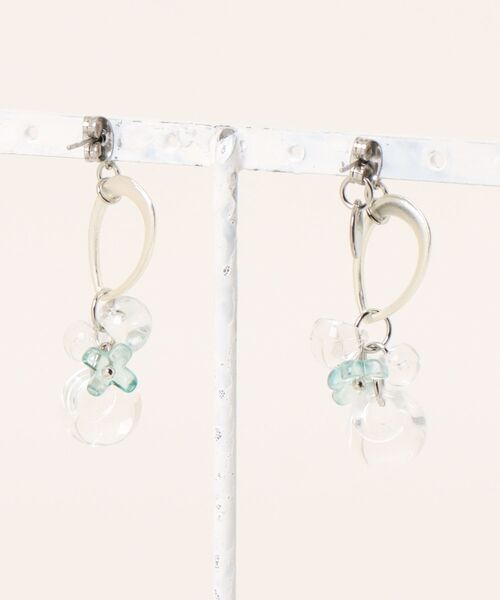 tone(トーン)の「【Agaro】No.474p ドロップフラワーピアス サージカルステンレス(MA)(ピアス(両耳用)・レディース・ブルー系2/ブルー系1/ホワイト・FREE)」の9枚目の写真