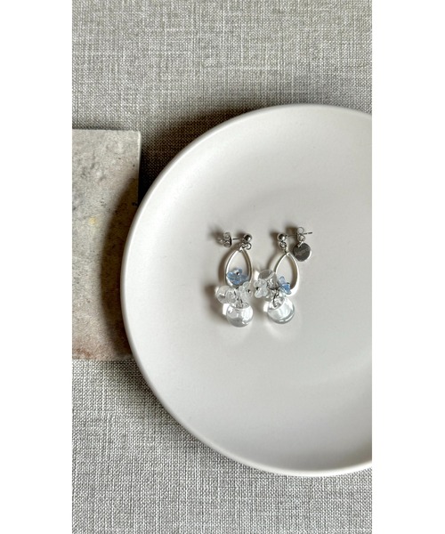 tone(トーン)の「【Agaro】No.474p ドロップフラワーピアス サージカルステンレス(MA)(ピアス(両耳用)・レディース・ブルー系2/ブルー系1/ホワイト・FREE)」の2枚目の写真