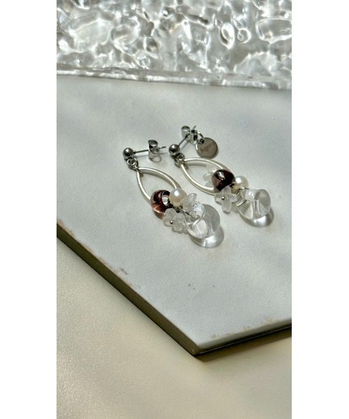 tone(トーン)の「【Agaro】No.474p ドロップフラワーピアス サージカルステンレス(MA)(ピアス(両耳用)・レディース・ブルー系2/ブルー系1/ホワイト・FREE)」の5枚目の写真