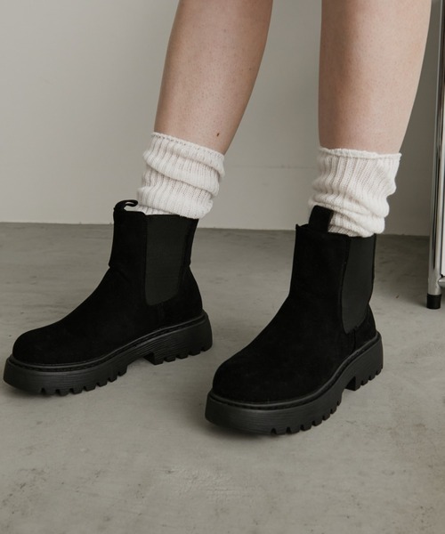 Auntie Rosa Holiday（アンティローザホリデー）の「ライトウェイトスエードサイドゴアブーツ（ブーツ・レディース・ブラック・37/39）」の3枚目の写真