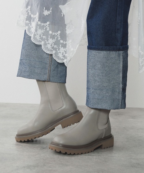 NICAL（ニカル）の「【NICAL】サイドゴアボリュームソールブーツ/554402（ブーツ・レディース・アイボリー/ブラック/グレー/ブラック系その他4・X-LARGE/SMALL/LARGE/MEDIUM）」の4枚目の写真