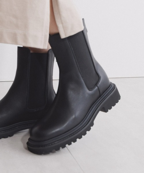 NICAL（ニカル）の「【NICAL】サイドゴアボリュームソールブーツ/554402（ブーツ・レディース・アイボリー/ブラック/グレー/ブラック系その他4・X-LARGE/SMALL/LARGE/MEDIUM）」の2枚目の写真