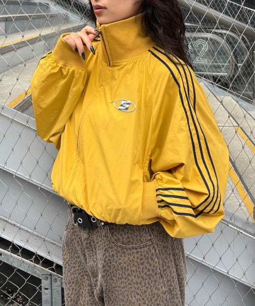 WHO'S WHO gallery（フーズフーギャラリー）の「【WEB限定】Sロゴナイロントラックジャケット（ナイロンジャケット・レディース・マスタード/ネイビー/アイボリー/ブラック・FREE）」の14枚目の写真