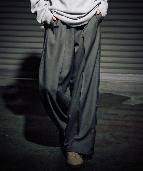 CASPER JOHN（キャスパージョン）の「Hot fit rivet slacks/ホットフィットリベットスラックス（スラックス・メンズ・グレー/ブラック/ブラック系/ブラウン系/ブラウン・X-SMALL/SMALL/MEDIUM/LARGE）」の4枚目の写真