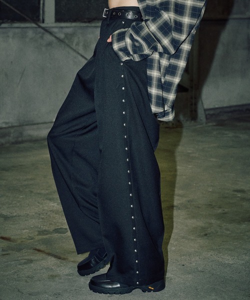 CASPER JOHN（キャスパージョン）の「Hot fit rivet slacks/ホットフィットリベットスラックス（スラックス・メンズ・グレー/ブラック/ブラック系/ブラウン系/ブラウン・X-SMALL/SMALL/MEDIUM/LARGE）」の14枚目の写真