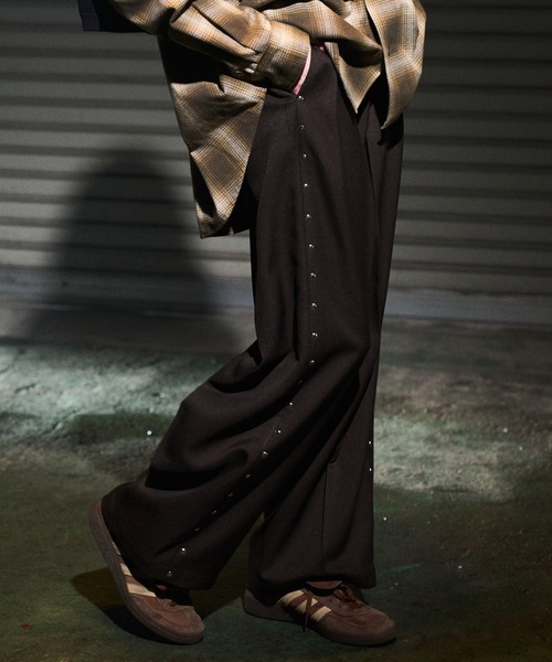 CASPER JOHN（キャスパージョン）の「Hot fit rivet slacks/ホットフィットリベットスラックス（スラックス・メンズ・グレー/ブラック/ブラック系/ブラウン系/ブラウン・X-SMALL/SMALL/MEDIUM/LARGE）」の15枚目の写真