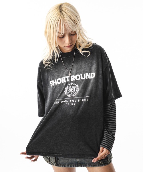 SHORT ROUND(ショートラウンド)の「SHORT ROUND/ブリーチエンブレムロゴT(Tシャツ/カットソー・メンズ・グレー/スミクロ・LARGE/MEDIUM)」の2枚目の写真