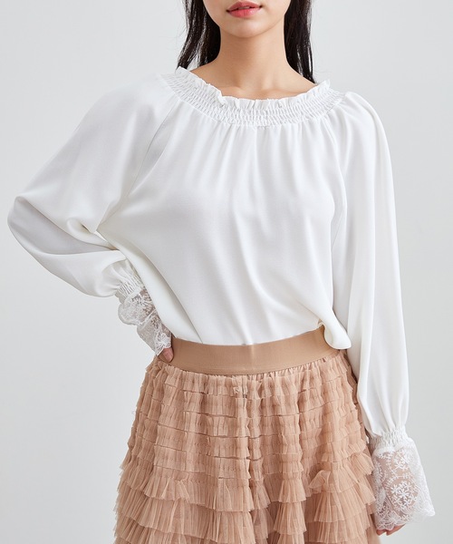 Lace Ladies(レースレディース)の「配レース シャーリング ギャザー 長袖 ブラウス(シャツ/ブラウス・レディース・グレー/パープル/ホワイト/ブラック・S/FREE)」の1枚目の写真