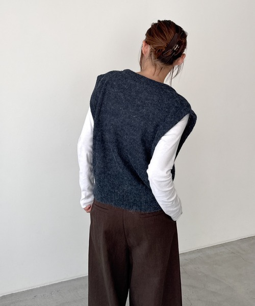CANAL JEAN（キャナルジーン）の「El mar　アルパカ混Vニットベスト（ベスト・レディース・ネイビー/グレー・ONE SIZE）」の7枚目の写真