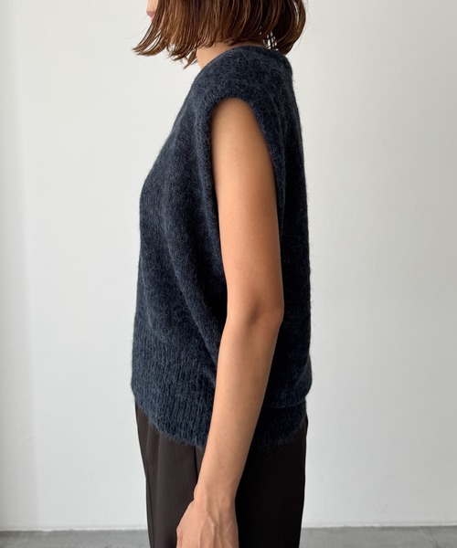 CANAL JEAN（キャナルジーン）の「El mar　アルパカ混Vニットベスト（ベスト・レディース・ネイビー/グレー・ONE SIZE）」の11枚目の写真