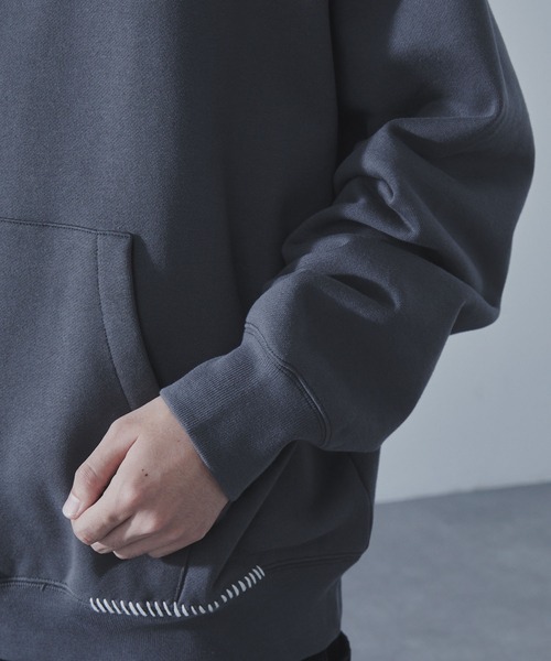 SLICK（スリック）の「【SLICK/スリック】Compact Fleece Embroidery Sweat Pull Parka/コンパクトフリースエンブロイダリープルパーカー / ヘビィーウェイト（パーカー・メンズ・ブラック/ライトグレー/スミクロ・1/2/3）」の6枚目の写真