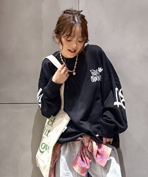 RODEO CROWNS WIDE BOWL（ロデオクラウンズワイドボウル）の「BRIDGE BEARスウェットトップス（スウェット・レディース・ブラック/ブラウン/オフホワイト/ピンク/グレー×ホワイト・FREE）」の3枚目の写真