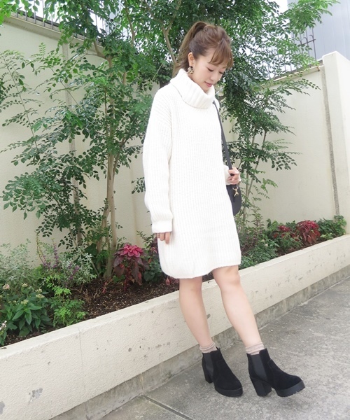 Chico（チコ）の「【who's who Chico】オフタートル片畦ニットワンピース（ワンピース・レディース・アイボリー/ベージュ/グレー・FREE）」の15枚目の写真