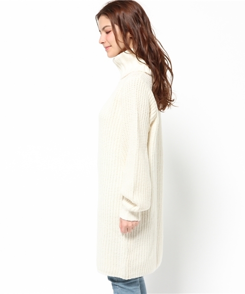 Chico（チコ）の「【who's who Chico】オフタートル片畦ニットワンピース（ワンピース・レディース・アイボリー/ベージュ/グレー・FREE）」の5枚目の写真