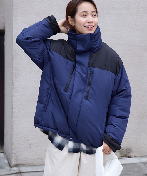 THE CRAFT CREW PRODUCTS（ザクラフトクループロダクツ）の「ビッグシルエット バイカラー ドロスト スタンドカラー  パディングジャケット【THE CRAFT CREW PRODUCTS】（ダウンジャケット/コート・レディース・アイボリー/カーキ/ブラック/ネイビー・FREE）」の21枚目の写真