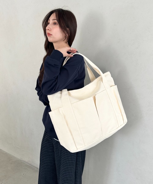 MYMOOD.(マイムード)の「【A4収納可能】大容量キャンバストートバッグ(トートバッグ・レディース・アイボリー/ブラック・FREE)」の6枚目の写真