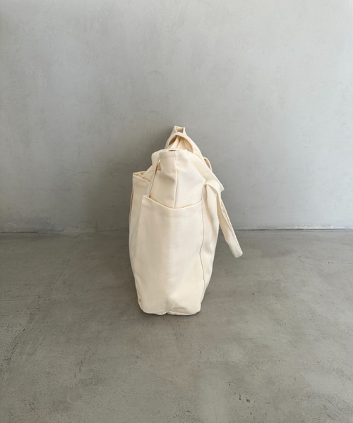 MYMOOD.(マイムード)の「【A4収納可能】大容量キャンバストートバッグ(トートバッグ・レディース・アイボリー/ブラック・FREE)」の18枚目の写真
