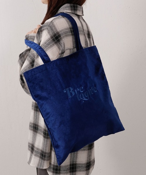 Monocoro toppi（モノコロトッピ）の「ベロア ロゴ 刺繍 トートバッグ（トートバッグ・レディース・ネイビー/ブラウン/ボルドー/ブラック/グレー・フリー）」の4枚目の写真