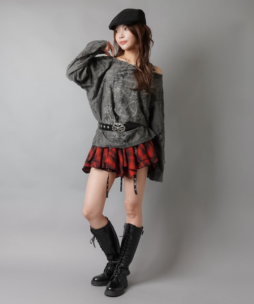 SPINNS(スピンズ)の「長袖ダメージ Tシャツ/ワンショルダー肩ベルト/ロマンスパンク(Tシャツ/カットソー・レディース・グレー/オフホワイト・ONESIZE)」の17枚目の写真