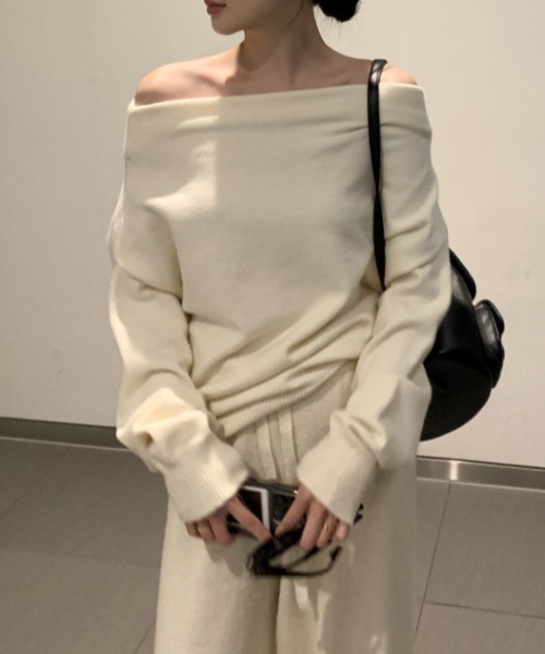 FREE STYLISTS(フリー スタイリスト)の「YUGA_YGMC Off-the-shoulder top + loose-fitting pants set(セットアップ・レディース・オフホワイト/グレー/ブラック・FREE)」の13枚目の写真
