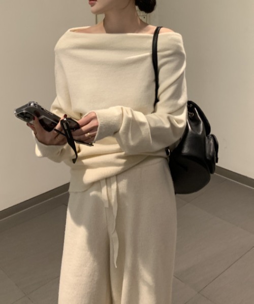 FREE STYLISTS(フリー スタイリスト)の「YUGA_YGMC Off-the-shoulder top + loose-fitting pants set(セットアップ・レディース・オフホワイト/グレー/ブラック・FREE)」の19枚目の写真