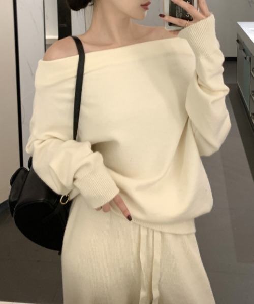 FREE STYLISTS(フリー スタイリスト)の「YUGA_YGMC Off-the-shoulder top + loose-fitting pants set(セットアップ・レディース・オフホワイト/グレー/ブラック・FREE)」の15枚目の写真