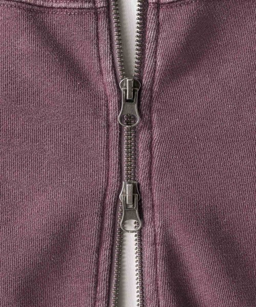 LAKOLE(ラコレ)の「ウォッシュドZIPパーカー / 594034(パーカー・メンズ・ライトグレー/レッド/チャコール・MEDIUM/LARGE)」の22枚目の写真