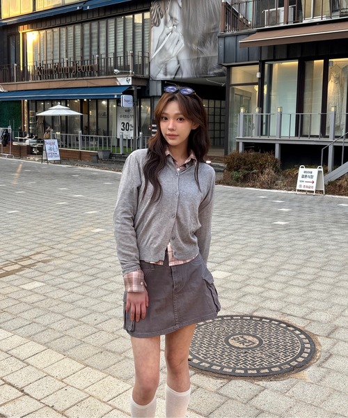 Vini（ヴィニ）の「クルーネックショートカーディガン（カーディガン/ボレロ・レディース・レッド/ブラック/グレー・FREE）」の20枚目の写真