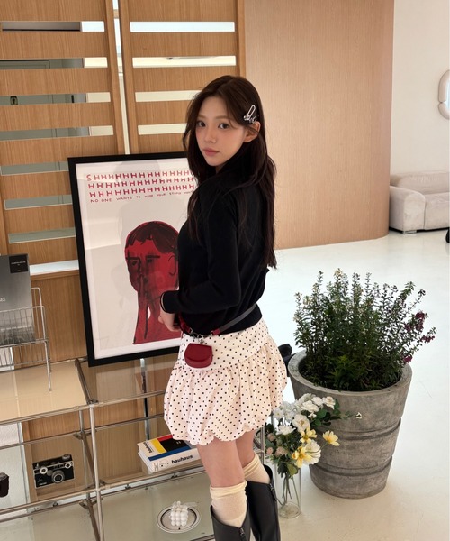 Vini（ヴィニ）の「クルーネックショートカーディガン（カーディガン/ボレロ・レディース・レッド/ブラック/グレー・FREE）」の9枚目の写真