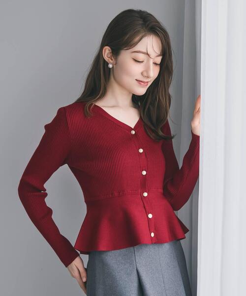 SWINGLE（スウィングル）の「ペプラムリブ金ボタンニット（カーディガン/ボレロ・レディース・ブラック/ピンク/ボルドー/クリーム/レッド/サックスブルー・FREE）」の7枚目の写真