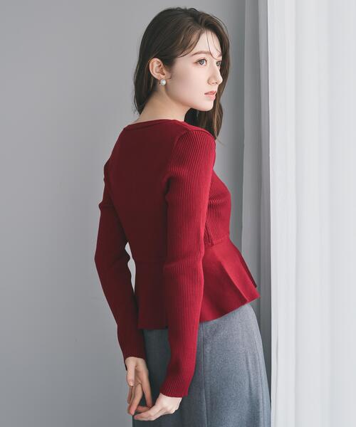 SWINGLE（スウィングル）の「ペプラムリブ金ボタンニット（カーディガン/ボレロ・レディース・ブラック/ピンク/ボルドー/クリーム/レッド/サックスブルー・FREE）」の8枚目の写真