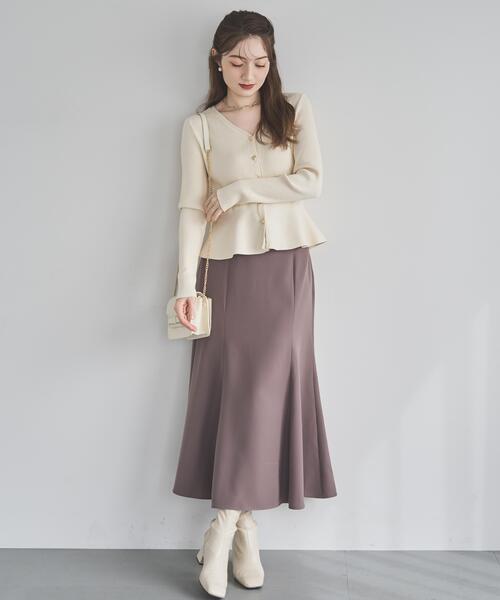 SWINGLE（スウィングル）の「ペプラムリブ金ボタンニット（カーディガン/ボレロ・レディース・ブラック/ピンク/ボルドー/クリーム/レッド/サックスブルー・FREE）」の11枚目の写真