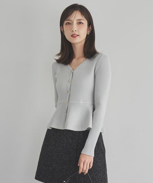 SWINGLE（スウィングル）の「ペプラムリブ金ボタンニット（カーディガン/ボレロ・レディース・ブラック/ピンク/ボルドー/クリーム/レッド/サックスブルー・FREE）」の13枚目の写真