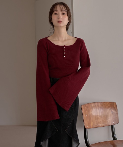 mideal(マイディール)の「button design flare sleeve rib knit / ボタンデザインフレアスリーブリブニット(ニット/セーター・レディース・ブラウン/ボルドー/ネイビー/アイボリー・FREE)」の7枚目の写真