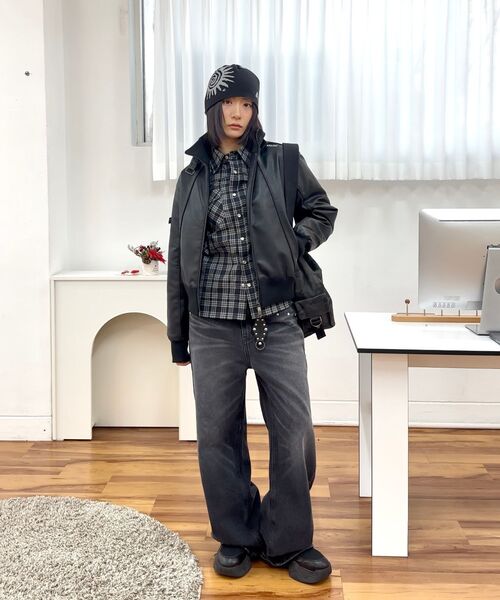 セール】Multi Studded Denim Pants (Black)（デニムパンツ）｜AAKAM