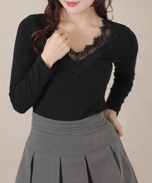 Lace Ladies(レースレディース)の「Vネック レース カップ付き リブ トップス(Tシャツ/カットソー・レディース・アイボリー/ブラック/グレー・FREE)」の5枚目の写真