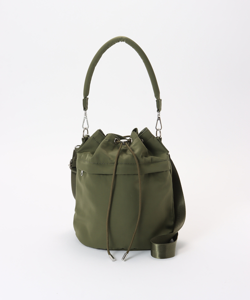 B.C STOCK（ベーセーストック）の「ナイロン巾着バッグ（ショルダーバッグ・レディース・ブラック/カーキ/ベージュ・FREE）」の3枚目の写真