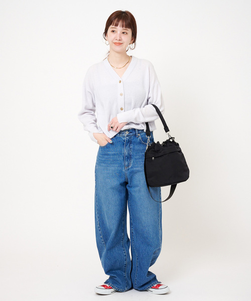 B.C STOCK（ベーセーストック）の「ナイロン巾着バッグ（ショルダーバッグ・レディース・ブラック/カーキ/ベージュ・FREE）」の4枚目の写真