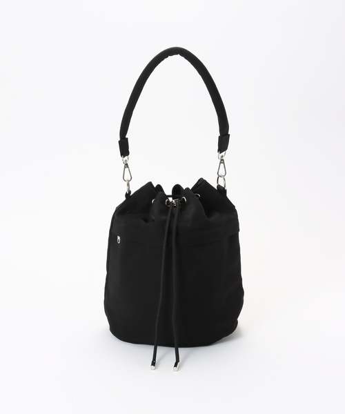 B.C STOCK（ベーセーストック）の「ナイロン巾着バッグ（ショルダーバッグ・レディース・ブラック/カーキ/ベージュ・FREE）」の8枚目の写真