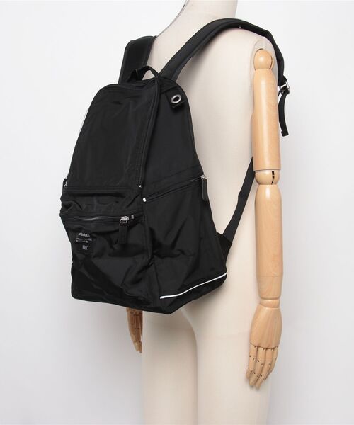 marimekko(マリメッコ)の「【ノベルティ付】Roadie / BUDDY backpack(バックパック/リュック・レディース・ブラック・FREE)」の2枚目の写真