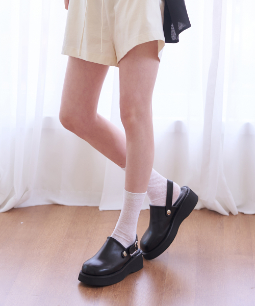 CUSTOMADE WOMAN(カスタメイドウーマン)の「4.5cmラウンドプラットフォームストラップクロッグバニー(CW0093BK)(サンダル・レディース・ブラック・22.5cm/23cm/23.5cm/24cm/24.5cm/25cm)」の1枚目の写真