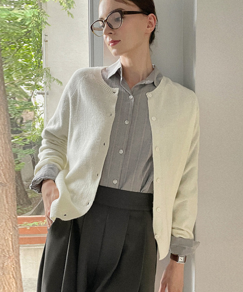 SLOWLOLLI(スローローリ)の「Pure soft wool cardigan(カーディガン/ボレロ・レディース・アイボリー/グレー/ブラウン/オレンジ・FREE)」の5枚目の写真