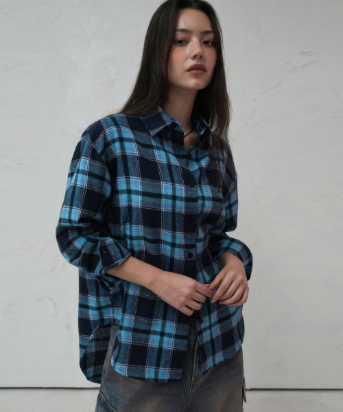 Vivacious(ビバシャス)の「Pop Over Check Shirt PINK(シャツ/ブラウス・レディース・ピンク・SMALL/MEDIUM)」の2枚目の写真