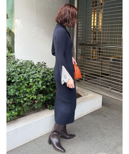 LAGUNAMOON（ラグナムーン）の「ラメブレンドレースカフスニットワンピース（ワンピース・レディース・ネイビー/ベージュ/ピンク・MEDIUM/SMALL）」の17枚目の写真