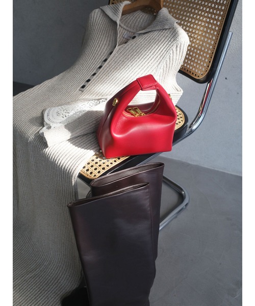 LAGUNAMOON（ラグナムーン）の「ラメブレンドレースカフスニットワンピース（ワンピース・レディース・ネイビー/ベージュ/ピンク・MEDIUM/SMALL）」の12枚目の写真