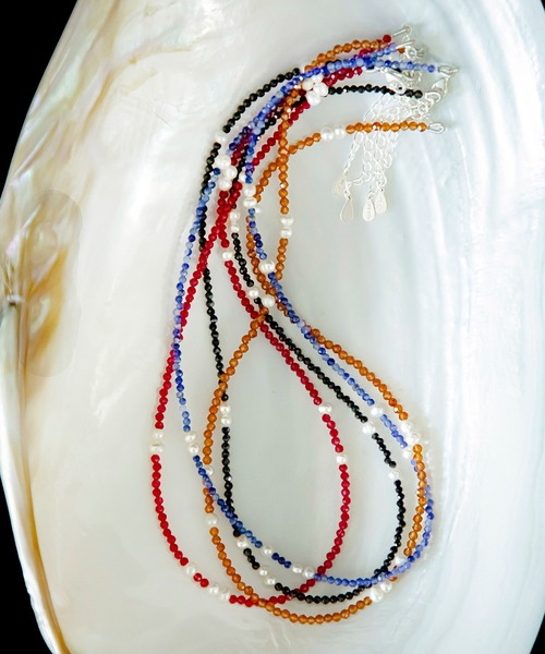LAPUIS(ラピュイ)の「LAPUIS(ラピュイ) Silver925 by LAPUIS / Pearl & stone necklace(ネックレス・レディース・ブルー/ブラック/レッド/ブラウン・FREE)」の4枚目の写真