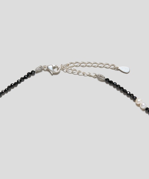 LAPUIS(ラピュイ)の「LAPUIS(ラピュイ) Silver925 by LAPUIS / Pearl & stone necklace(ネックレス・レディース・ブルー/ブラック/レッド/ブラウン・FREE)」の13枚目の写真